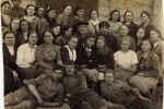 Работники колыванского камнерезного завода 1942 год